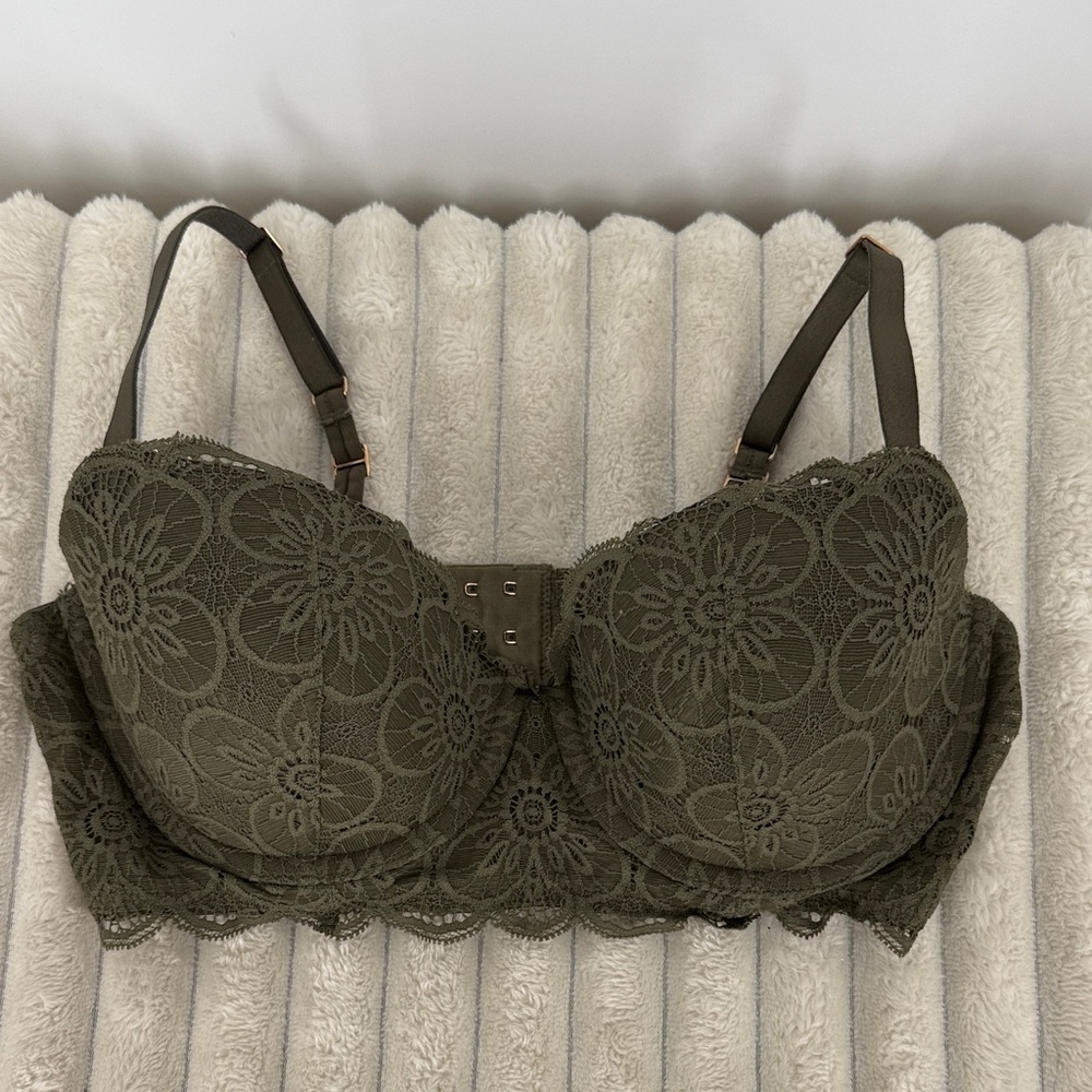 Aerie Lace  Olive Green Bra 36C